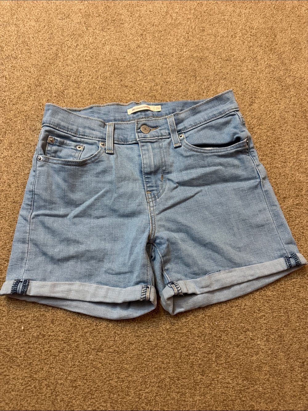 Levi’s Light Blue Denim Women's Mid Length Shorts size 26